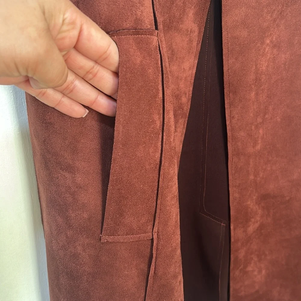 CHICO ELONGATED VEST WOMEN SIZE  8/10 BROWN FAUX SUEDE - Picture 8 of 14